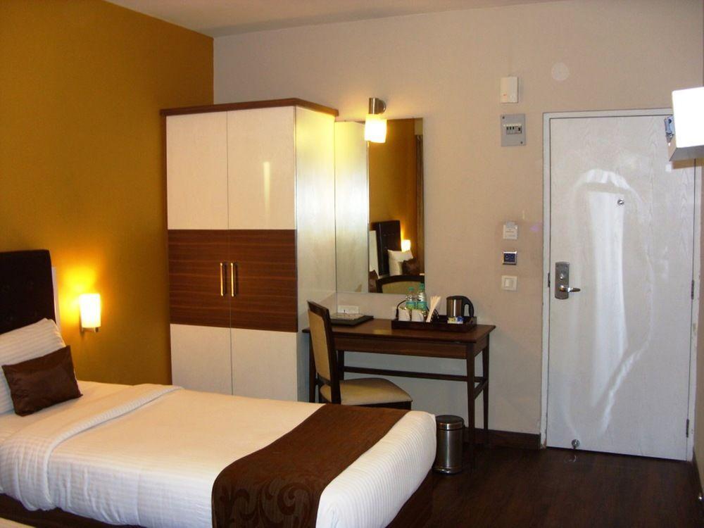 Mango Hotels, Samed Agra Agra  Exterior photo